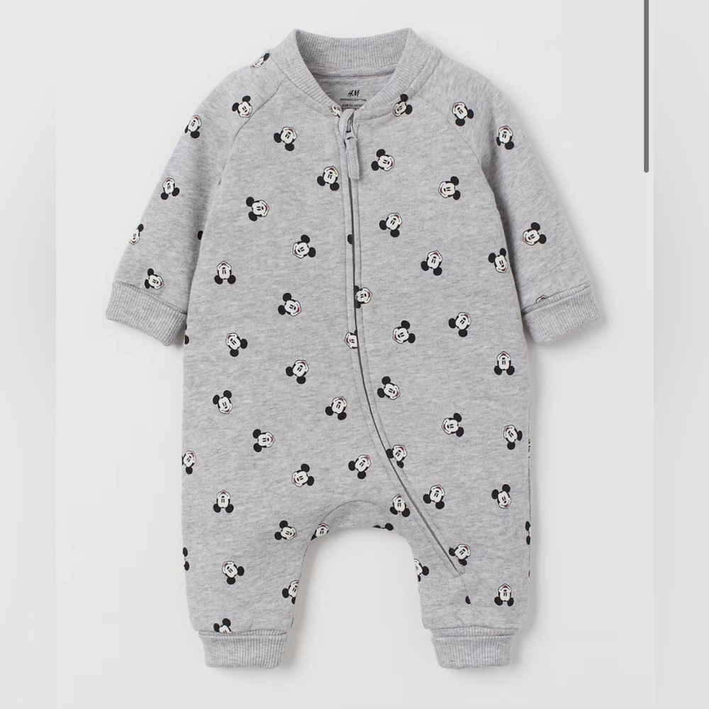 NWT H&M Mickey Mouse Jumpsuit Onesie Disney 4-6m Sweatshirt